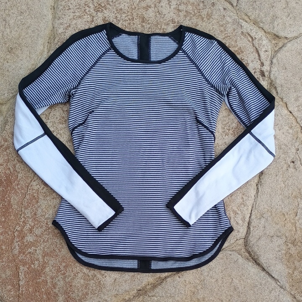 Lululemon Runder Under Long Sleeve Top Reversible Wear 2 Ways!  EUC - Picture 2 of 7